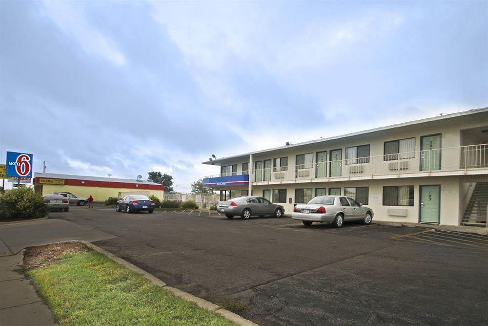 Motel 6 Manhattan Kansas Εξωτερικό φωτογραφία