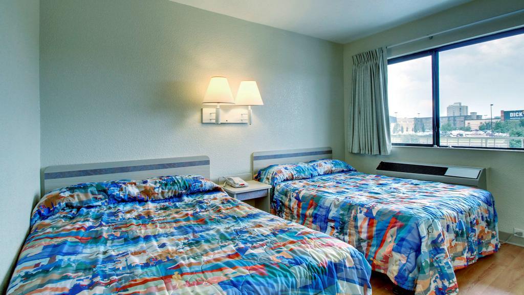 Motel 6 Manhattan Kansas Εξωτερικό φωτογραφία